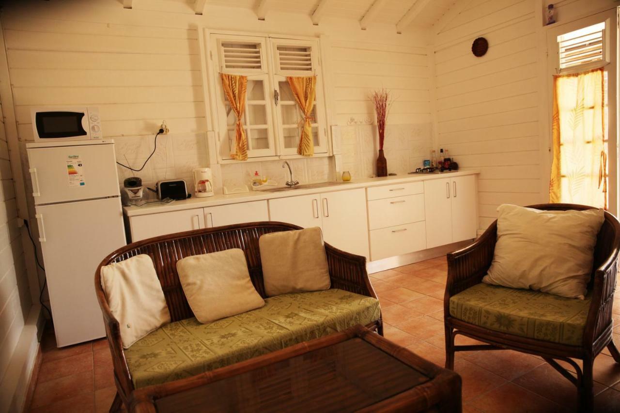 Bungalow Bassin Trouve Sainte-Anne  Eksteriør billede